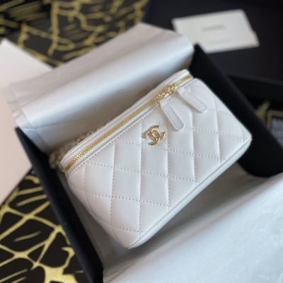 Chanel Cosmetic/Vanity Bags For Women