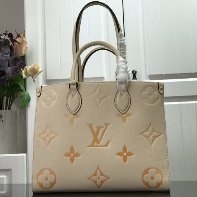 Louis Vuitton ONTHEGO MM Tote Bag Crème / Safran